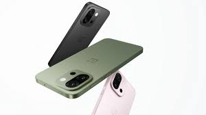 OnePlus 13s Takes on the iPhone 16 Pro: A Clash of Ecosystems